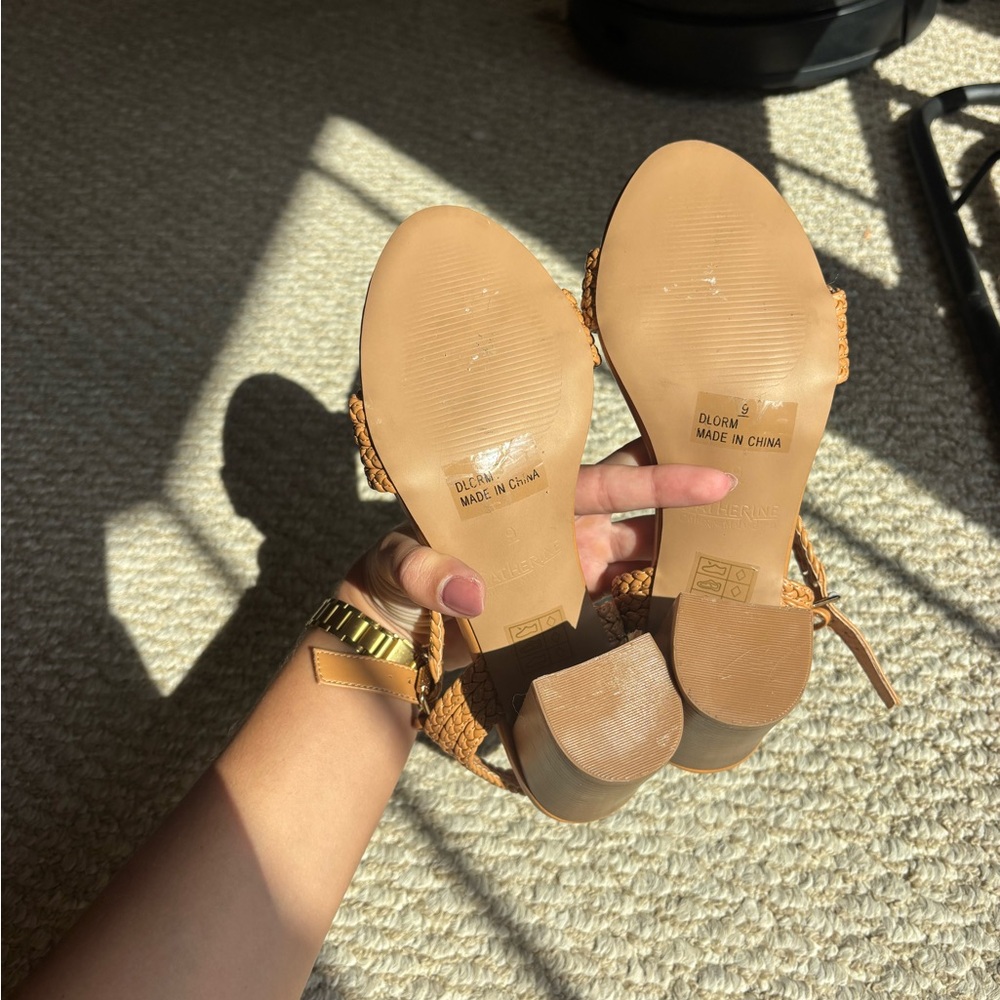 Heels - Picture 6 of 6